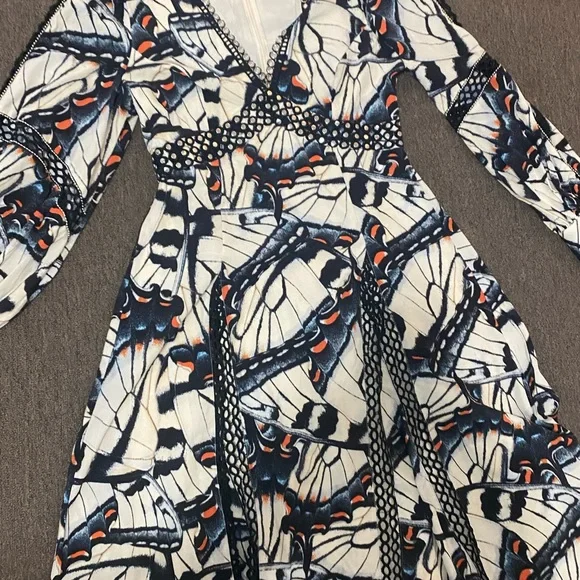 Karen Millen Black and White Butterfly Print Long Sleeve Dress - Picture 3 of 6